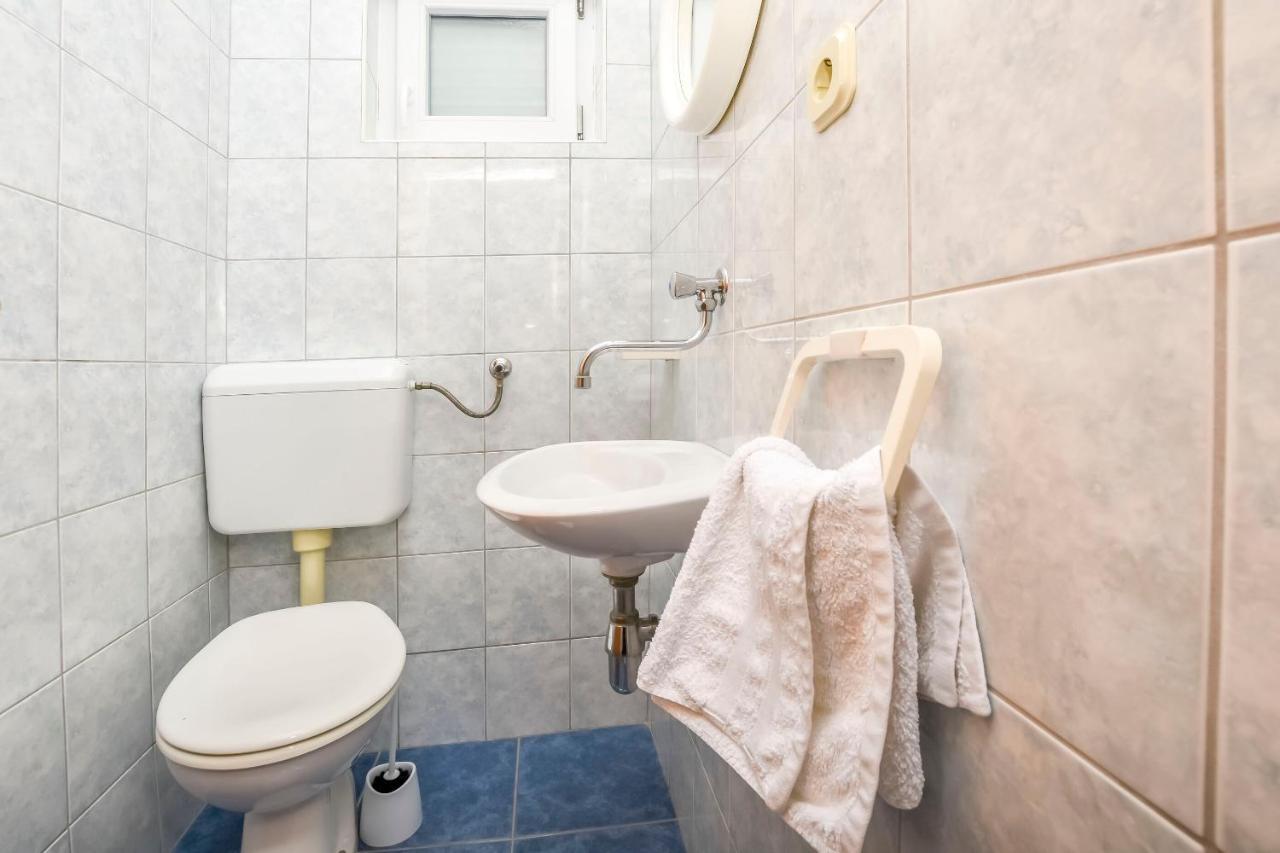 Apartment Mira Primosten Phòng bức ảnh