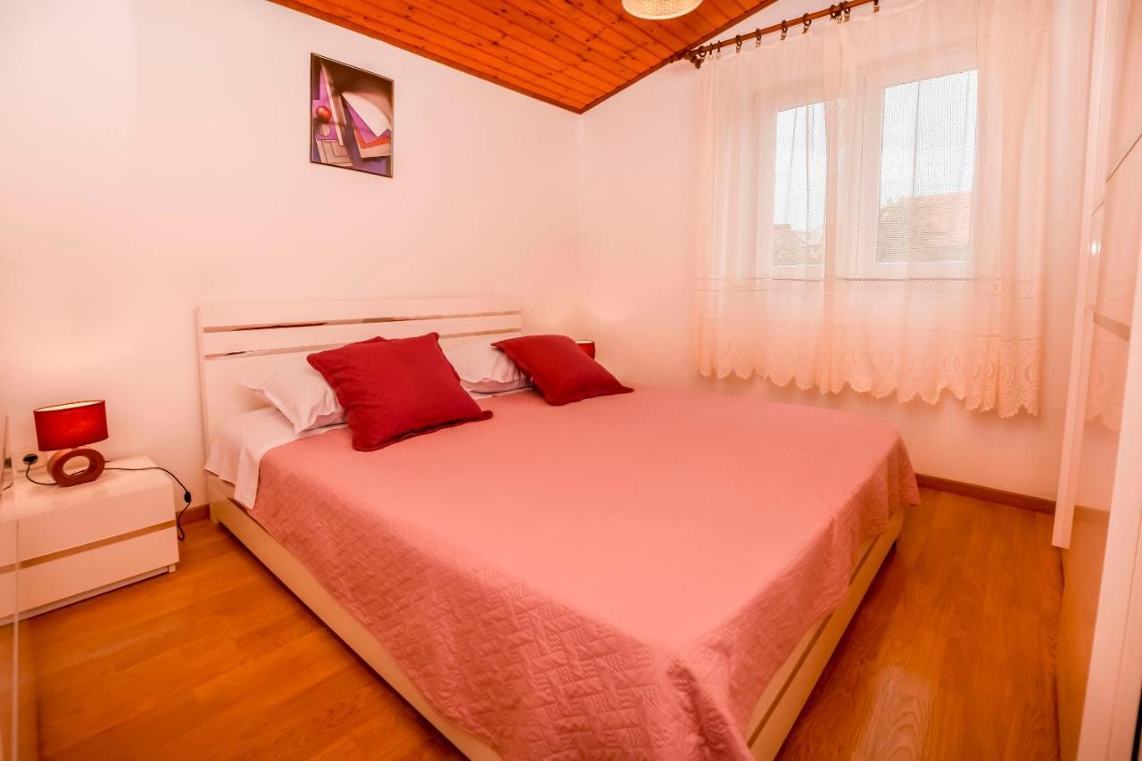 Apartment Mira Primosten Phòng bức ảnh