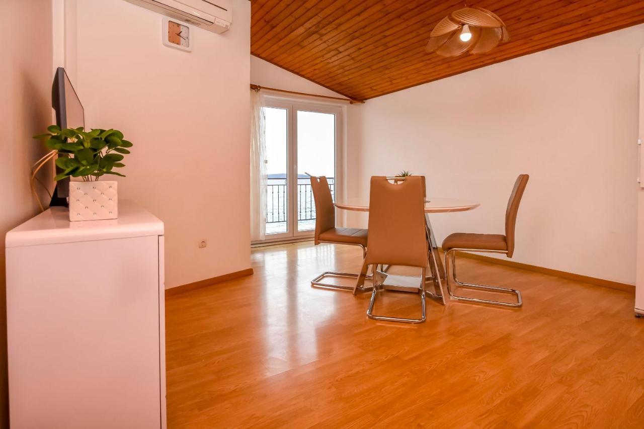 Apartment Mira Primosten Ngoại thất bức ảnh