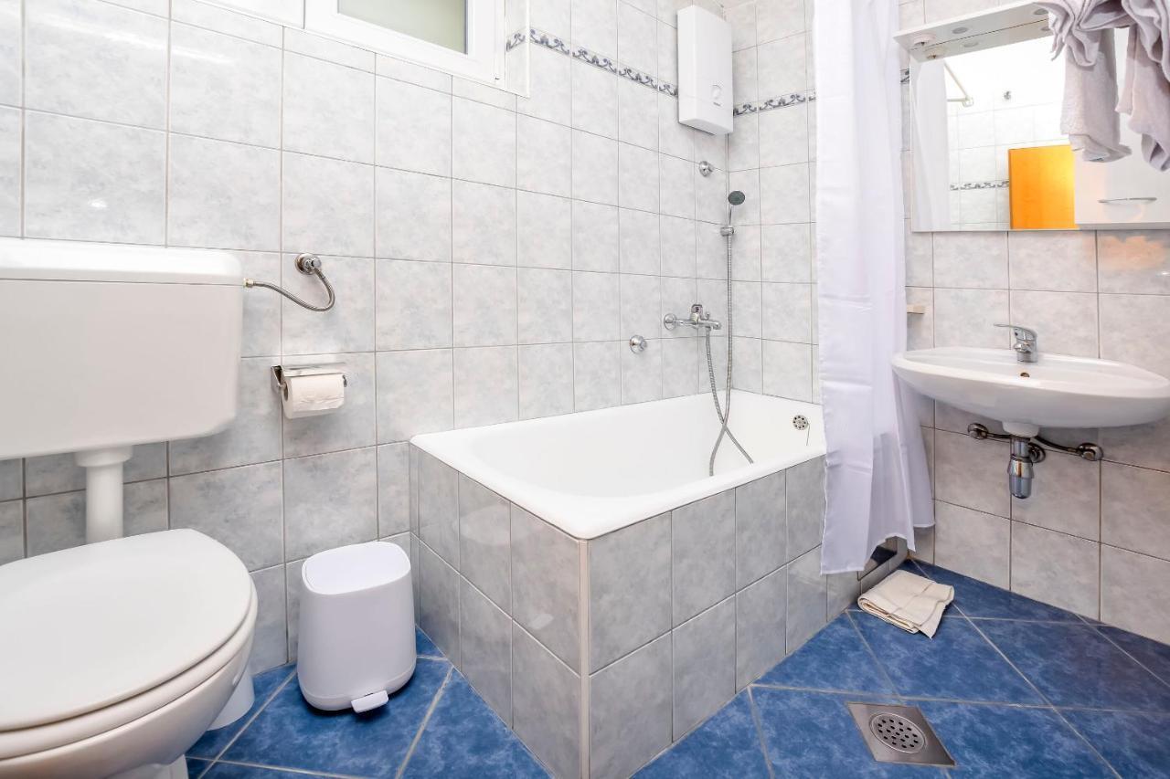 Apartment Mira Primosten Ngoại thất bức ảnh